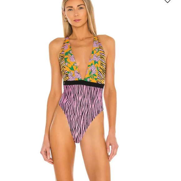 Maaji Fierce Flow One apiece Swimsuit NWOT Size M $154 - Picture 2 of 15